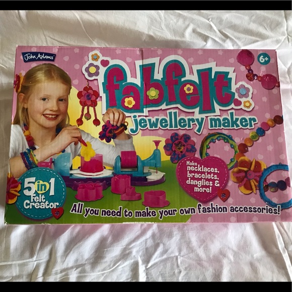 John Adams 5 in one Fab Felt Jewelry Kit - Picture 1 of 4